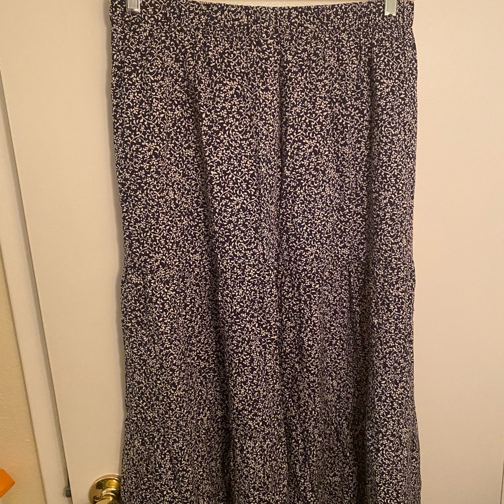 Old Navy Black and White A-Line Skirt